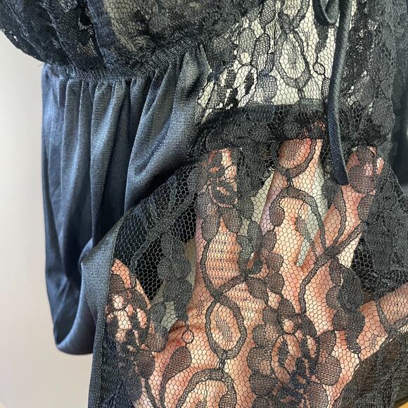 Vintage 80s Sheer Black Lace Romantic Dark Coquette Gothic Slip Dress Nightgown - Picture 5 of 11
